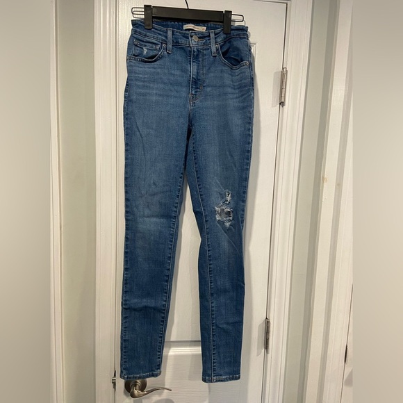 Levi’s 721 High Rise Skinny Womens Size 26x30 Distressed Medium Wash Denim Jeans - Picture 1 of 10